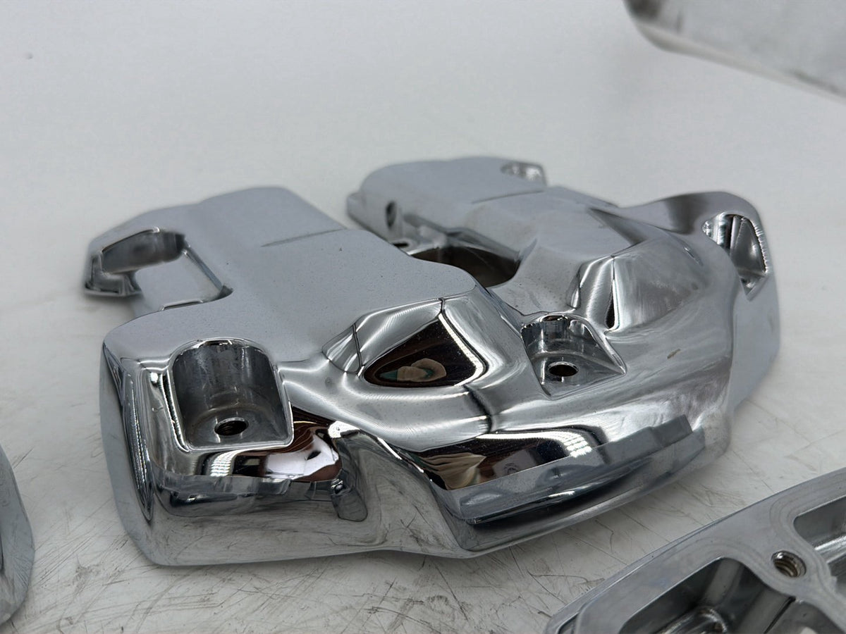 2017 Harley Touring FLHXS Street Glide OEM Twin Camshaft Cam Cover Chrome