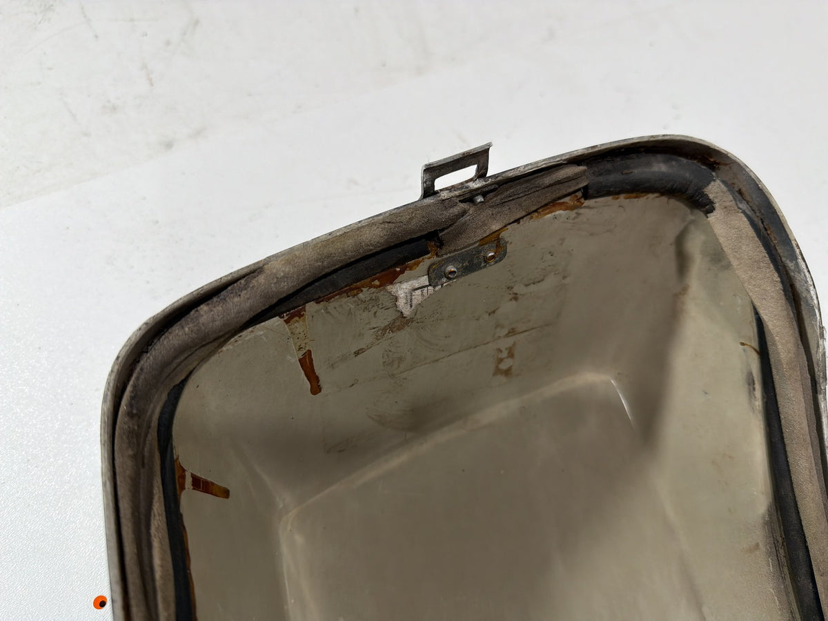 1991 Harley Electra Glide Touring Classic OEM Right 1 Saddlebag Luggage NO Key