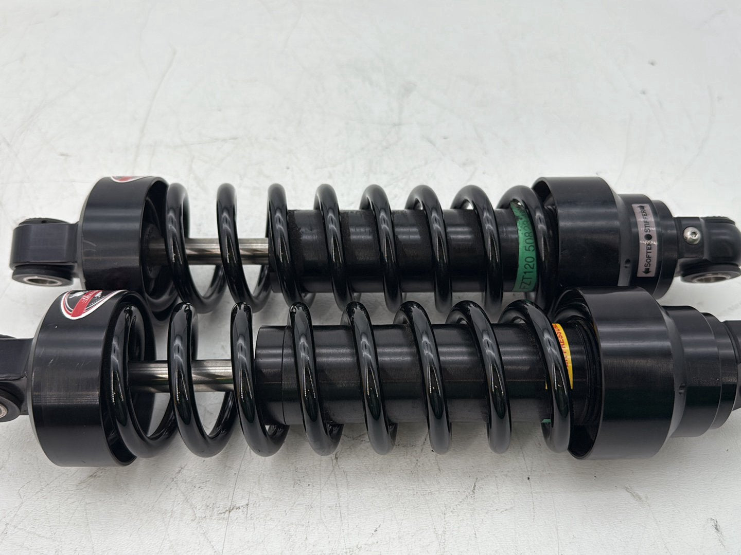 2005 Harley Touring FLHRCI Road King Classic OEM Rear Left Right Shock Absorbers