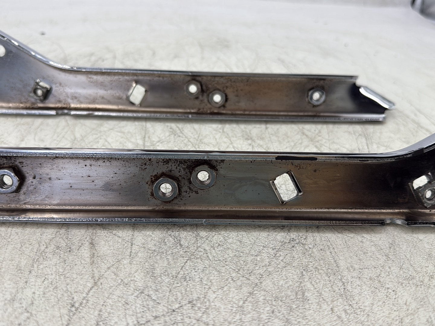 2007 Harley Touring FLHTC Electra Glide Classic OEM Rear Left & Right Saddlebag Fender Support