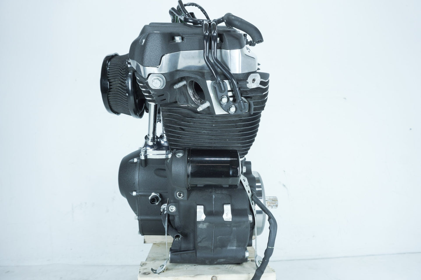 2018 - 2025 Harley-Davidson Softail Street Bob EFI Milwaukee M8 107 Engine Motor 16200386