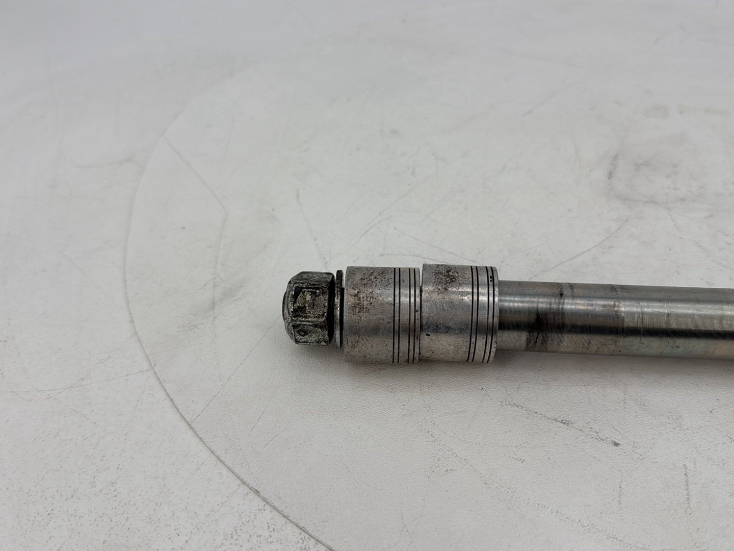 2007 - 2011 Harley-Davidson Touring Electra Glide Ultra Front Wheel Axle Bolt Shaft 41547-07A