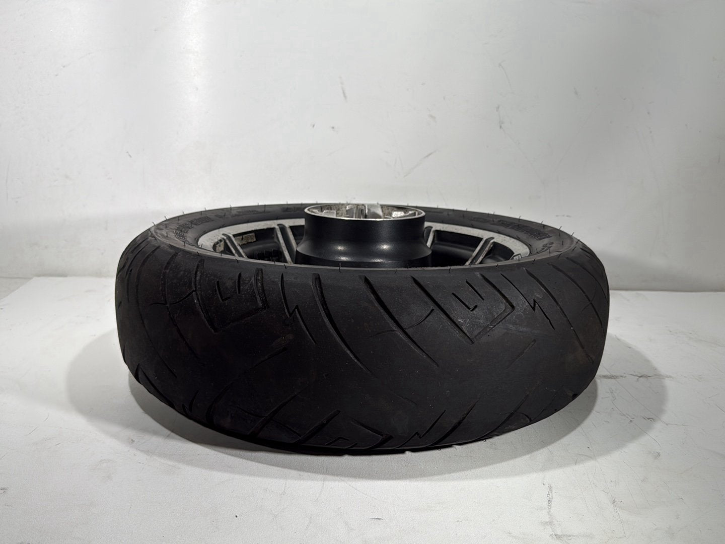 2018 Harley Electra Glide Touring Ultra OEM Rear Wheel Rim Tire 180/65B16 16"