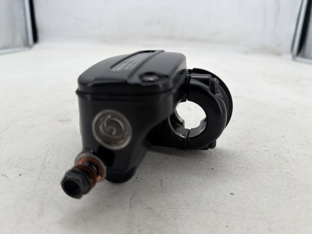 12 Harley Street Glide Touring FLHX OEM Front Right Brake Lever Master Cylinder