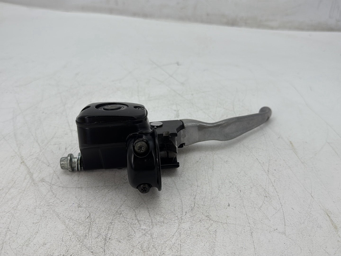 2001 Harley Sportster 883 Hugger XLH883 OEM Front Right Brake Lever Master Cylinder
