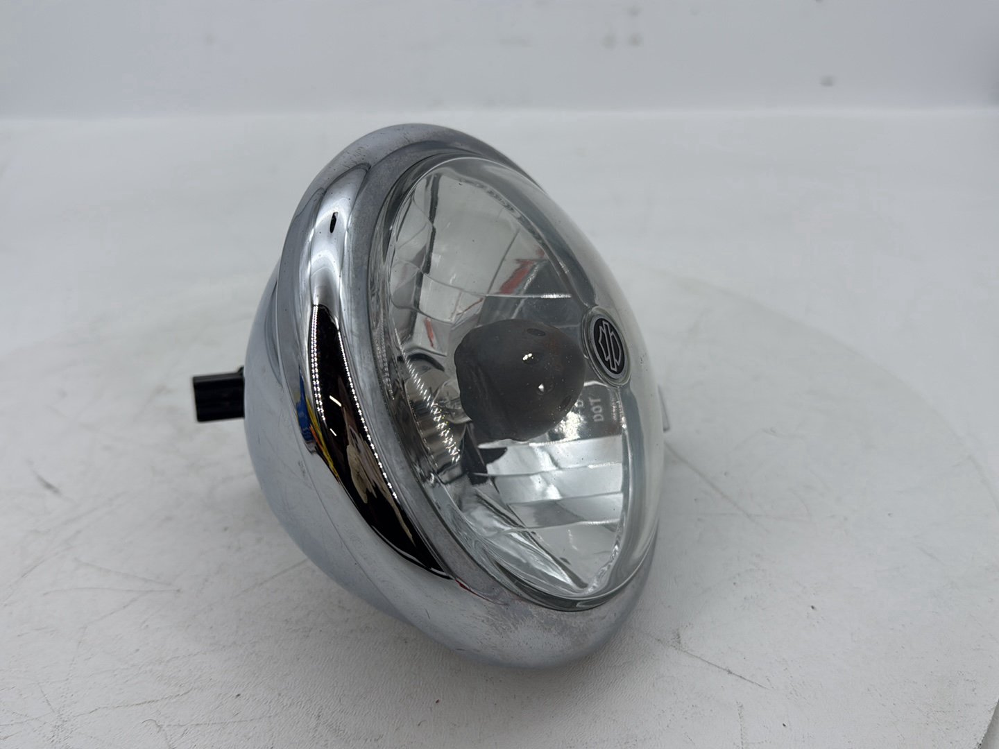 2007 - 2012 Harley-Davidson Dyna Super Glide Headlight Headlamp Head Light Halogen  	69162-06A