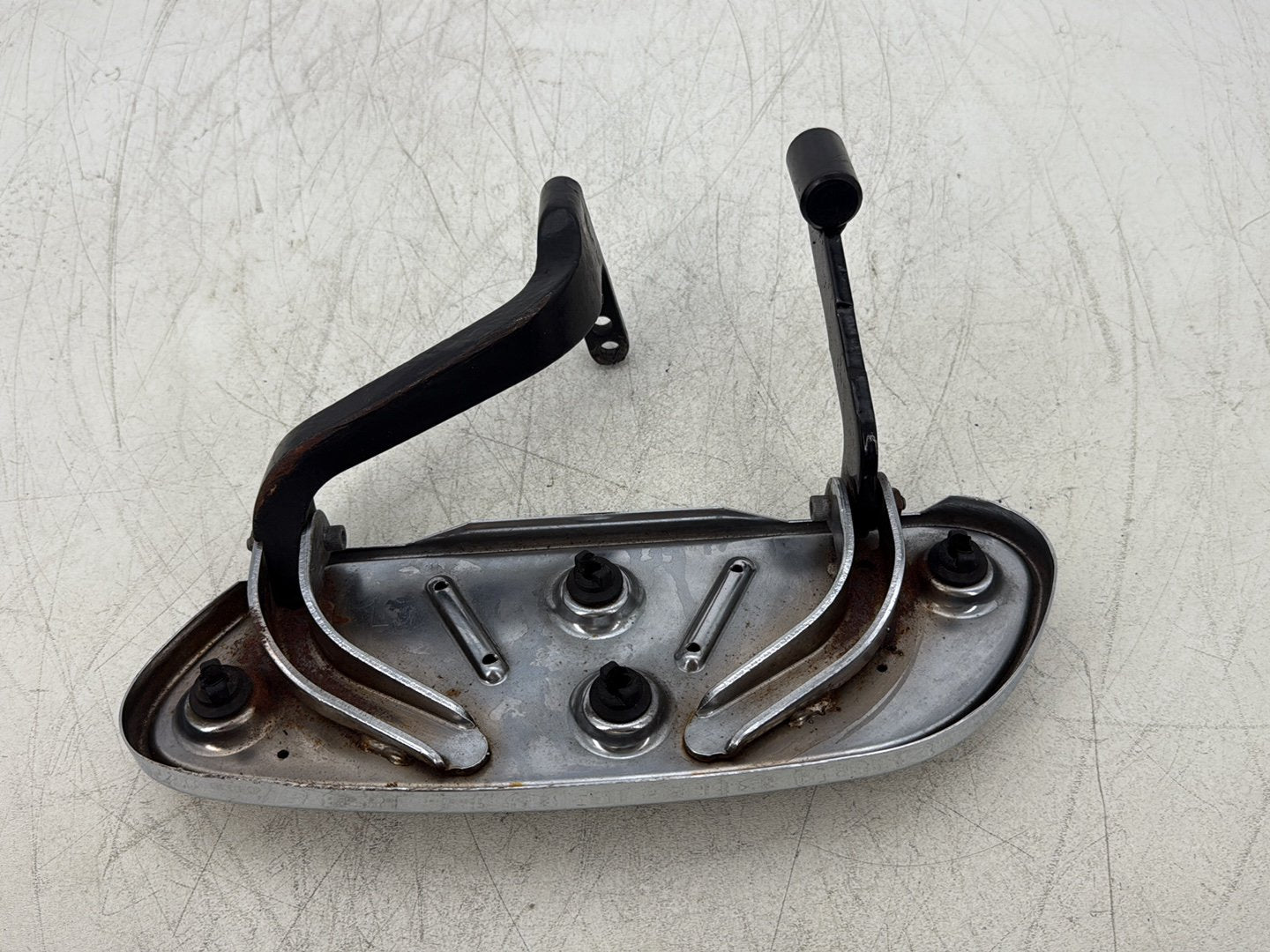 2004 Harley Road King Touring Custom FLHRSI OEM Left Driver 1 Floorboard Foot Rest