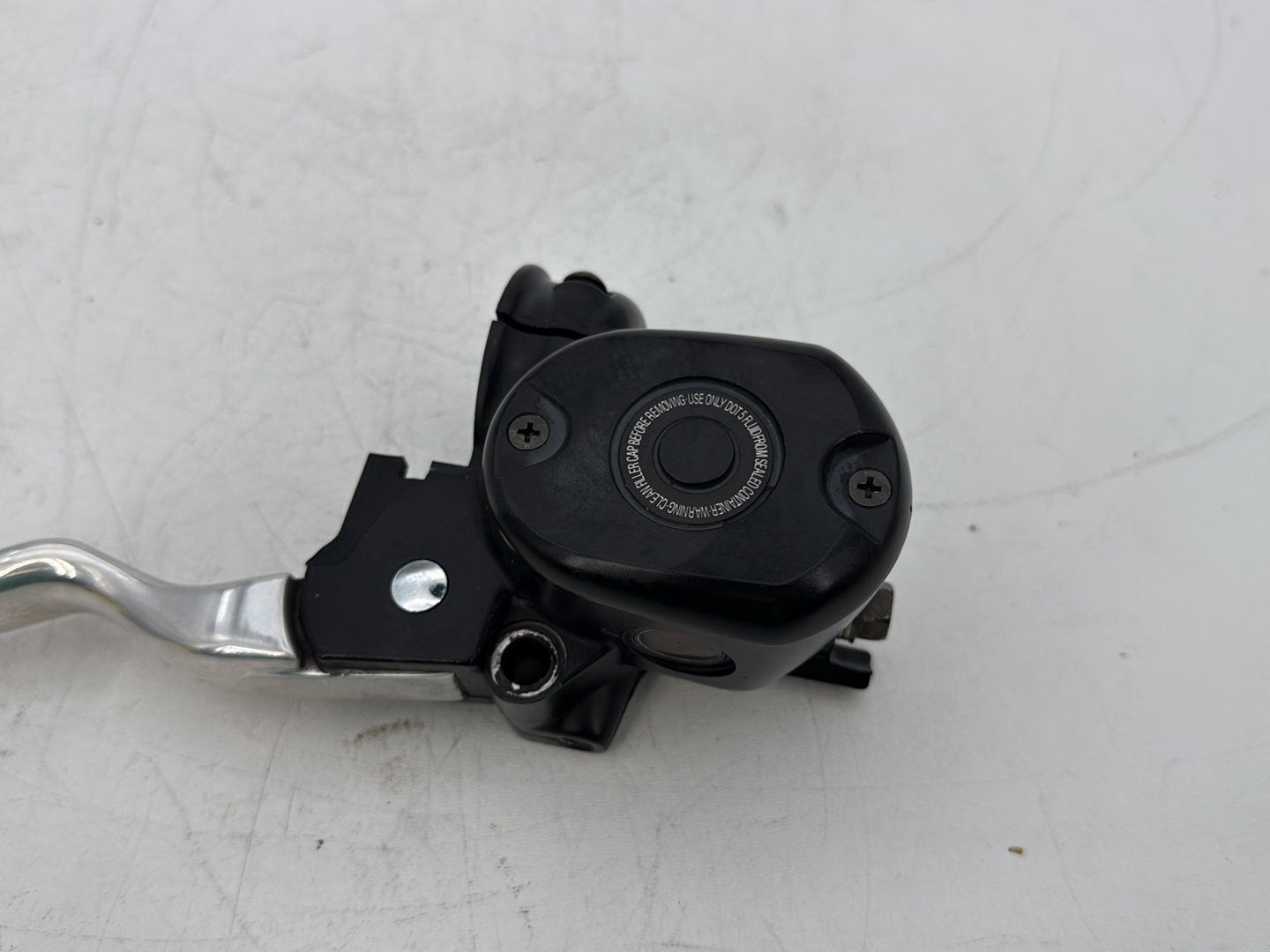 2006 Harley Sportster XL883C 883 Custom OEM Front Right Brake Lever Master Cylinder