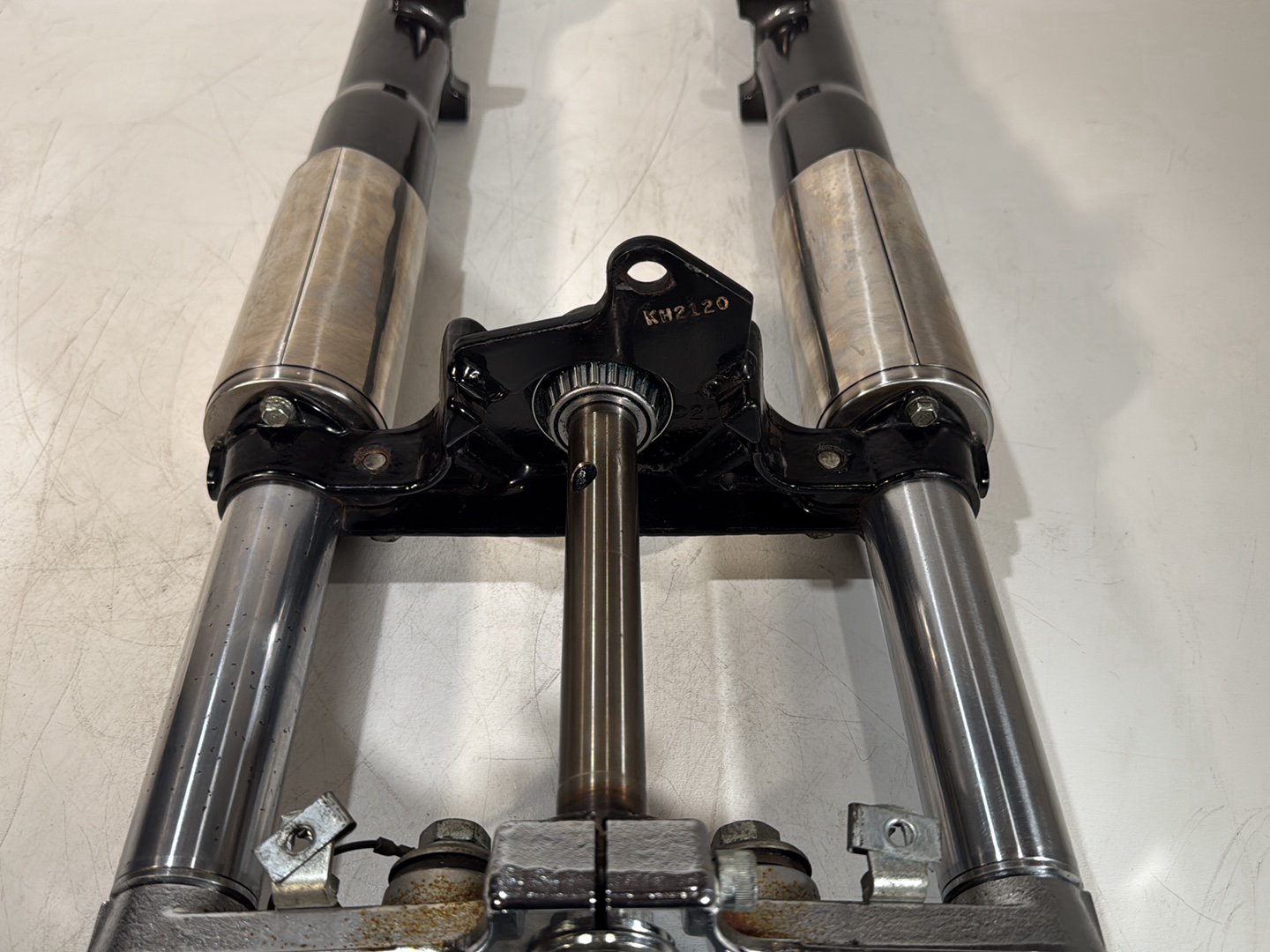 1986 - 1998 Harley-Davidson Softail Heritage Classic Front Triple Tree Set & LH RH Fork Legs Sliders 45915-86 , 56567-86B