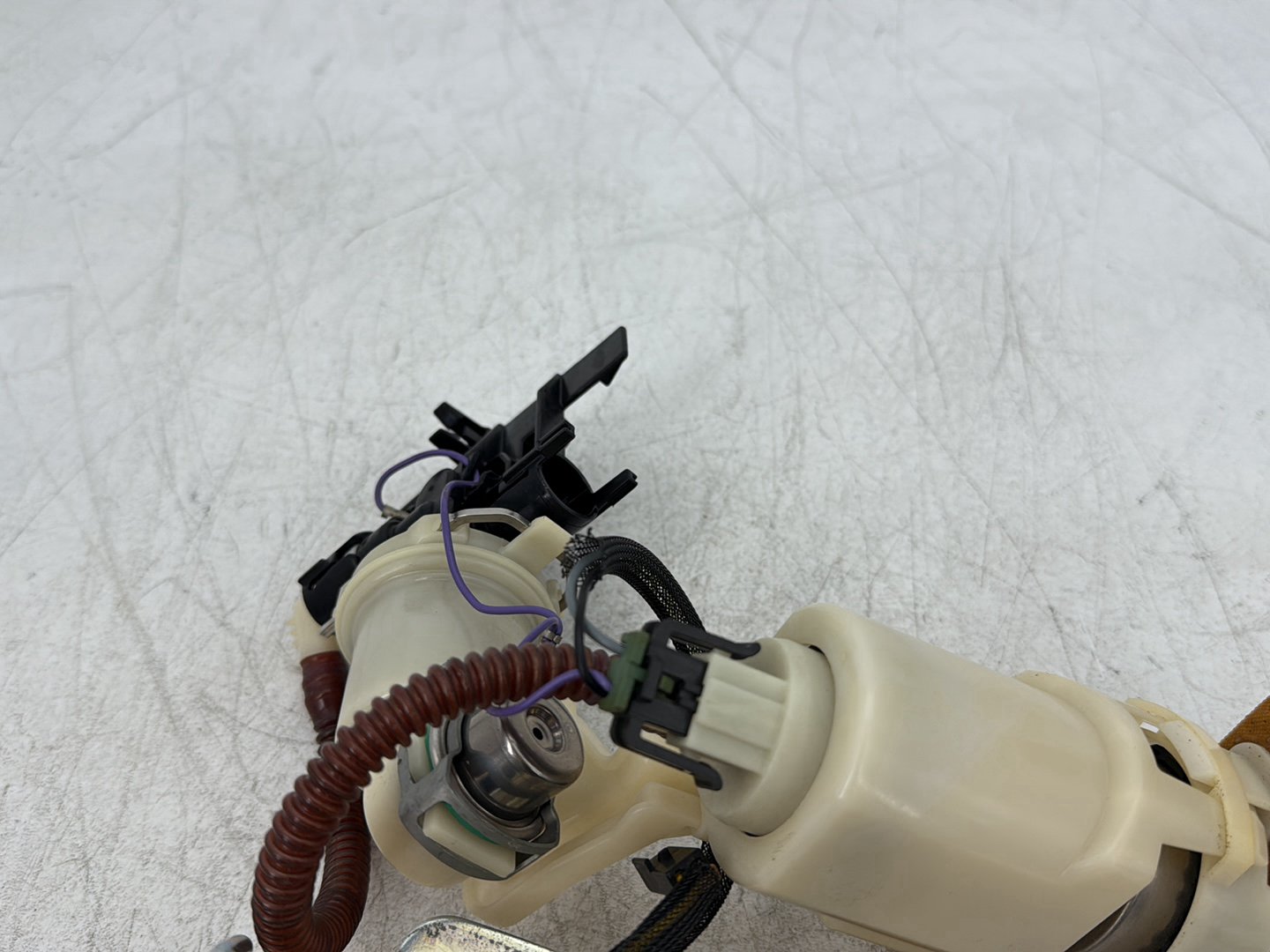 2010 Harley Dyna Fat Bob FXDF OEM Fuel Pump Gas Gasoline Petrol Sending