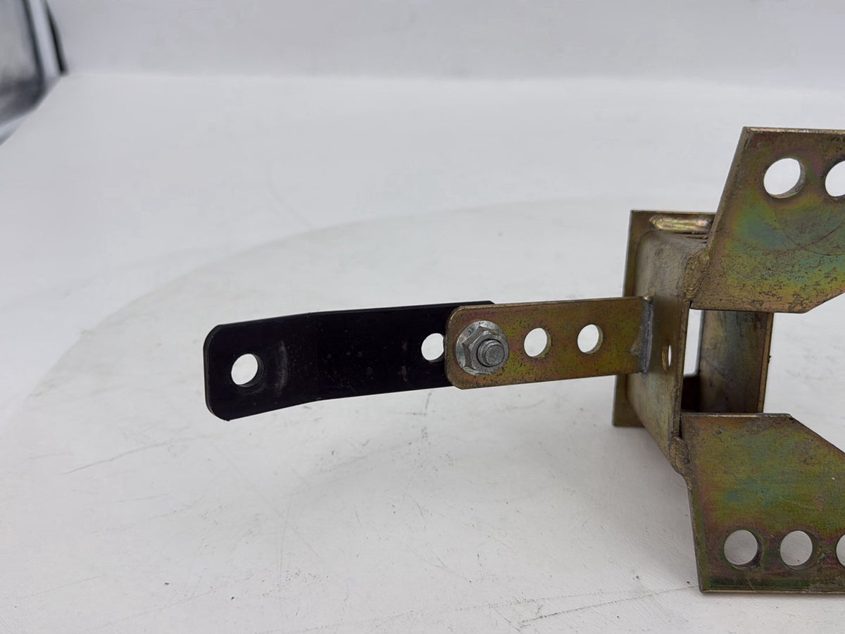 02 Harley Touring CVO Eagle Road King Front Driver Rider Backrest Bracket Mount