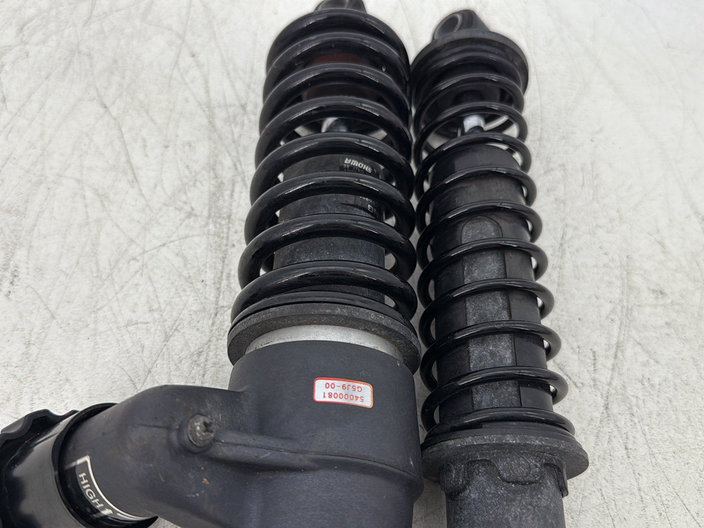 2015 Harley Road Glide Touring FLTRXS OEM Rear Left Right Shock Absorbers