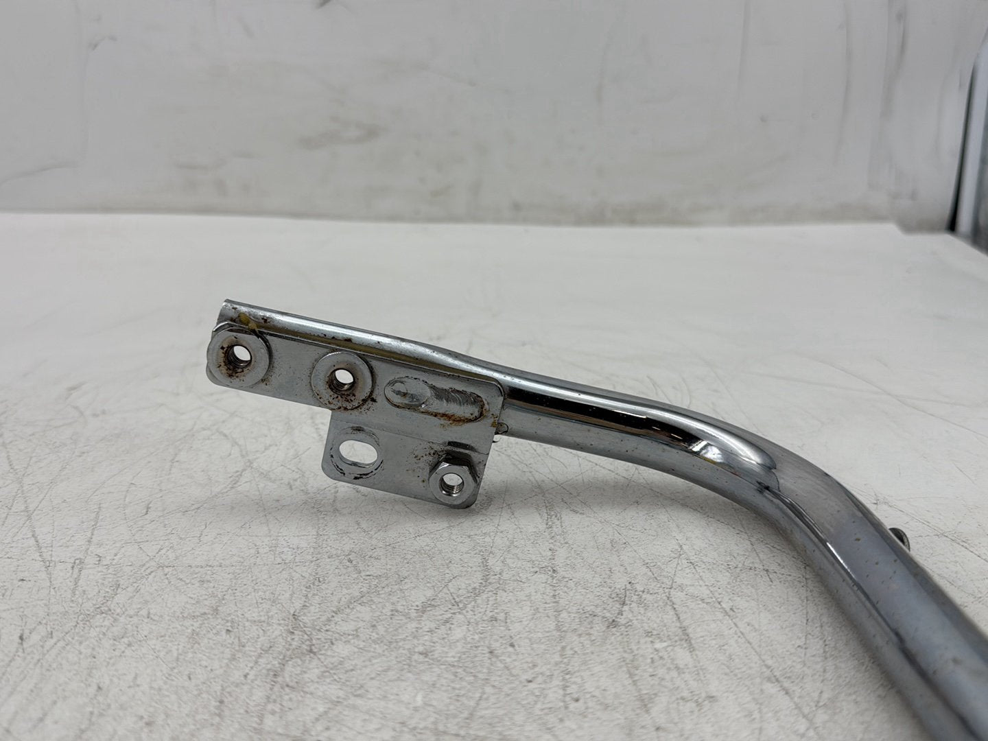 2005 Harley Electra Glide Touring Ultra FLHTCUI OEM Rear License Plate Support Bar Holder