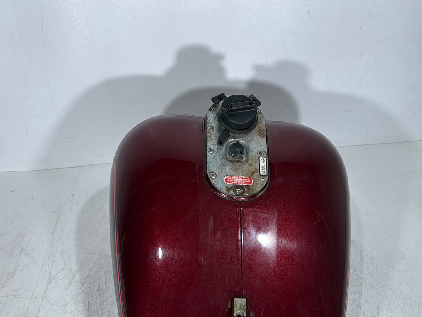 1999 - 2006 Harley-Davidson Touring Electra Glide Classic Fuel Gas Tank Gasoline Reservoir 61356-00