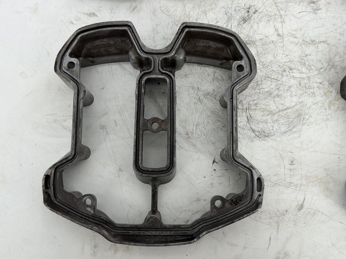 2019 Harley Touring FLHT Electra Glide OEM Twin Cam Top Rocker Cover 17571-99