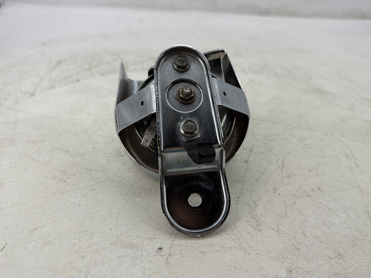 1998 Harley Touring FLHTCUI Electra Glide Ultra OEM Horn Signal Klaxon Chrome Cover