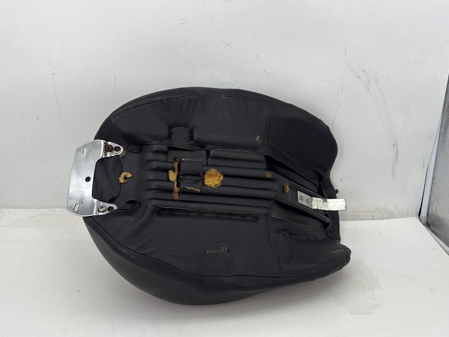 2006 Harley Road King Touring FLHRCI Classic OEM Rider Driver Solo Seat Pillion