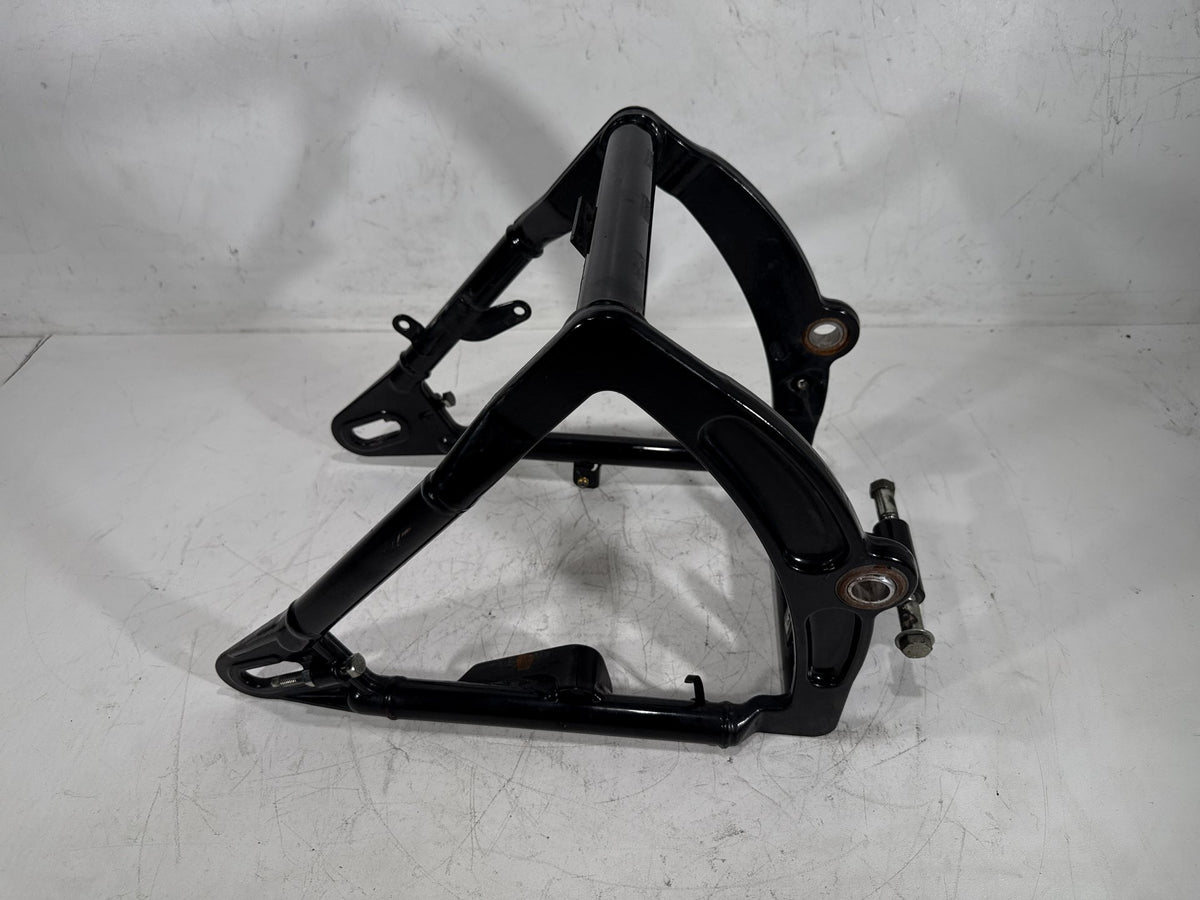 2003 Harley Softail Deuce FXSTDI OEM Rear Fork Swingarm Swing Arm 47573-00A