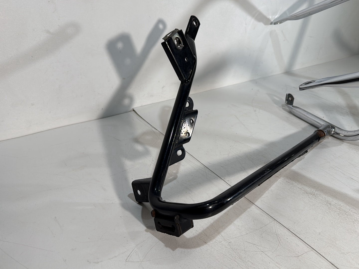 2008 - 2016 Harley-Davidson Touring Electra Glide Ultra Rear Left Right Saddlebag Guard Rails Bar 	49194-09A