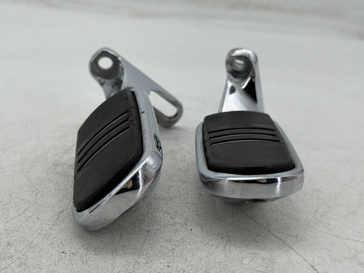 2011 Harley Street Glide Touring FLHX-103 OEM Passenger Left & Right Foot Pegs