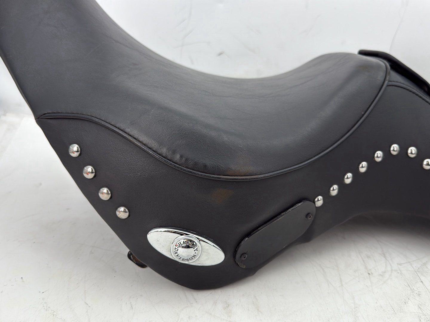2002 Harley Heritage Softail Classic FLSTC OEM Passenger Rider Driver Seat Saddle