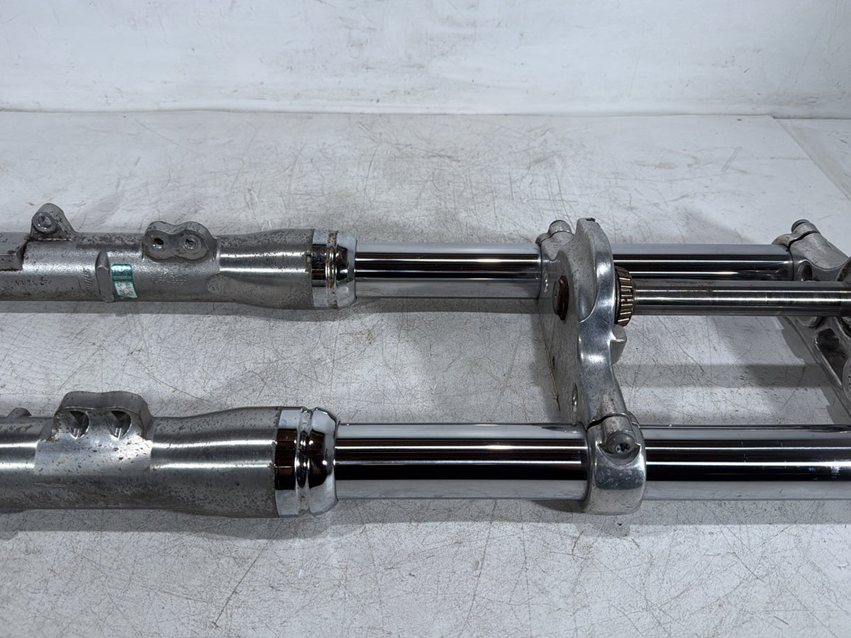 2007 Harley Dyna Street Bob FXDB OEM Front Triple Tree Set & LH RH Fork Legs Sliders