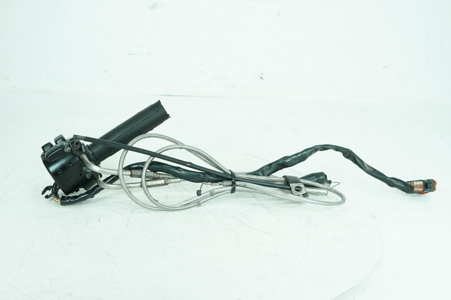 1999 - 2006 Harley-Davidson Touring Road King Police Right Engine Start Kill Switches Controls 71564-96