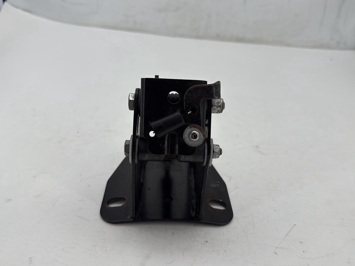2005 Harley Electra Touring CVO Adjustable Rider Backrest Lift Mount 52482-01A