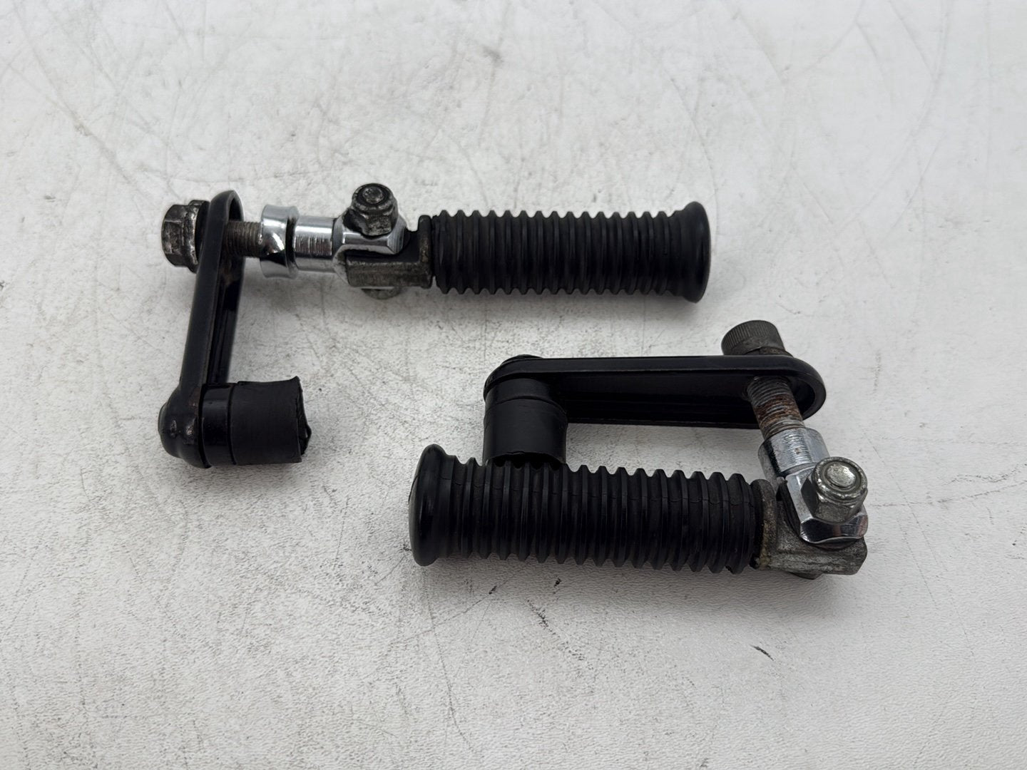 1997 Harley Softail Fat Boy FLSTF OEM Left & Right Step Foot Rest Pegs