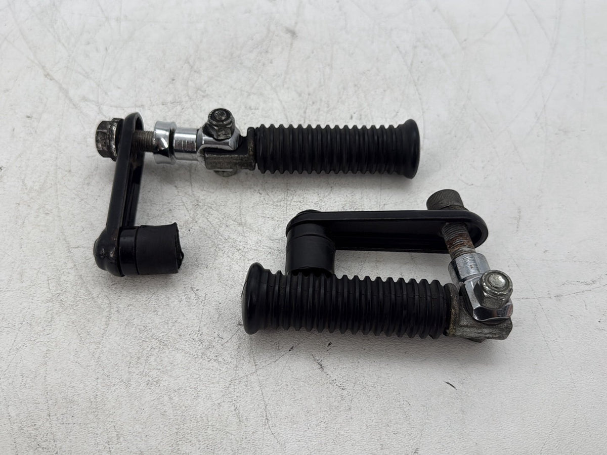 1997 Harley Softail Fat Boy FLSTF OEM Left & Right Step Foot Rest Pegs 33048-72