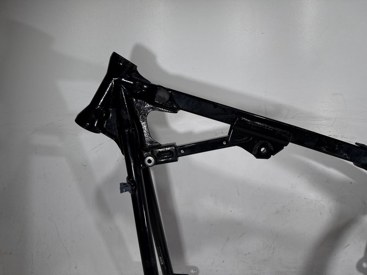 2003 Harley Softail Deuce FXSTDI OEM Body Main Frame Chassis SLVG 48887-00A