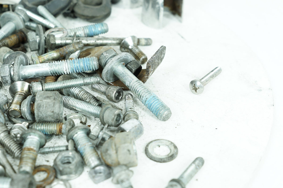 2009 Harley-Davidson Dyna FXDC - Hardware Bolts Nuts & Brackets