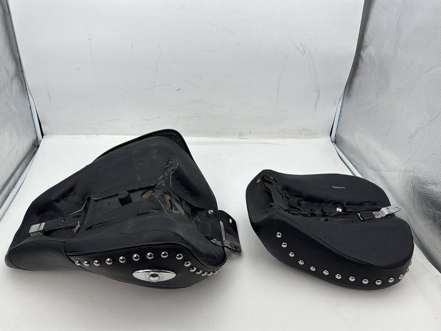 2007 Harley Softail Heritage Classic FLSTC OEM Passenger Rider Driver Seat Saddle