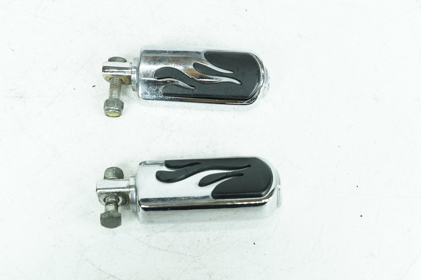 1999 - 2006 Harley-Davidson Softail Fat Boy Passenger Left & Right Foot Pegs 33048-72