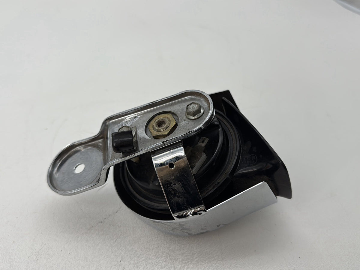 1991 Harley Heritage Softail Classic FLSTC OEM Horn Signal Klaxon Chrome Cover