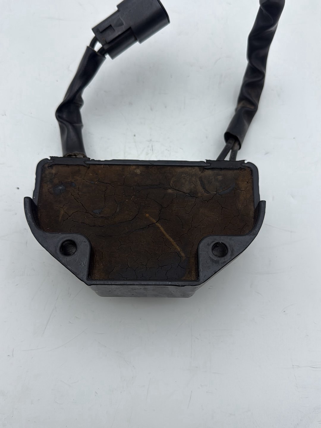 2007 - 2012 Harley-Davidson Dyna Street Bob Voltage Regulator Rectifier   	74631-06
