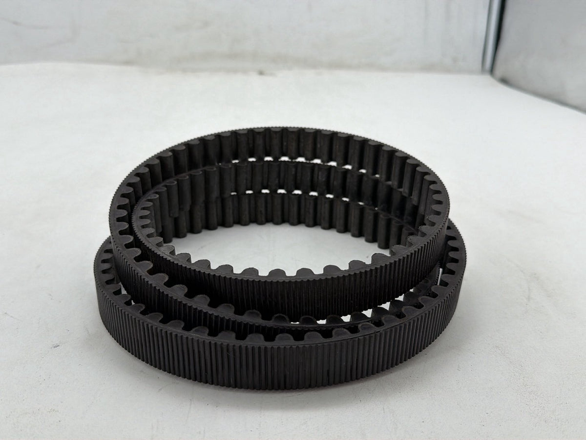 2007 Harley Street Glide Touring FLHX OEM Rear Drive Belt 40024-07 137T 1"