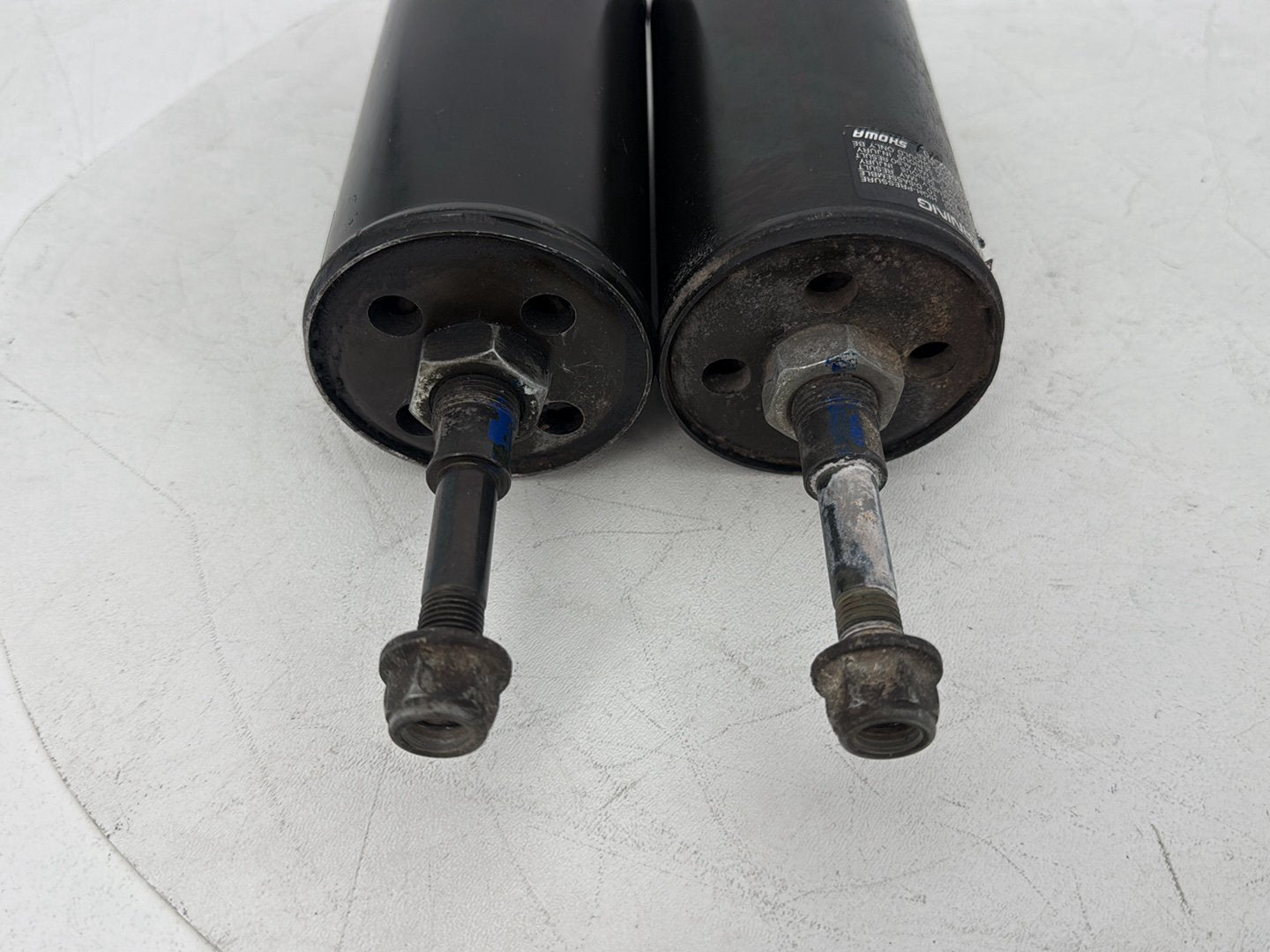 1999 - 2006 Harley-Davidson Softail Heritage Rear Left Right Shock Absorbers 54508-00B