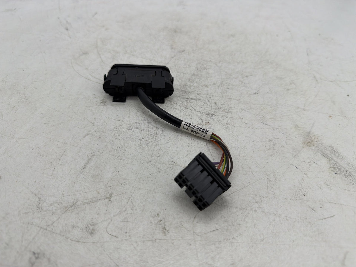 2010 Harley Street Glide Touring FLHX OEM Dash Indicator Lamp Wire Plug In