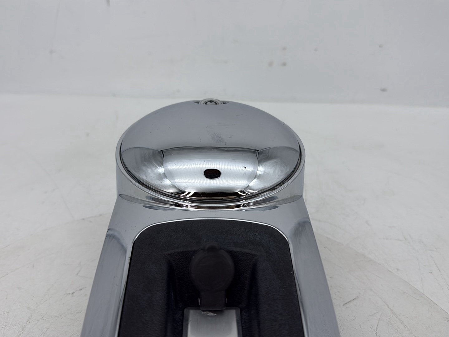 2008 - 2016 Harley-Davidson Touring Electra Glide Ultra Fuel Gas Tank Dash Console NOKey 	61270-08
