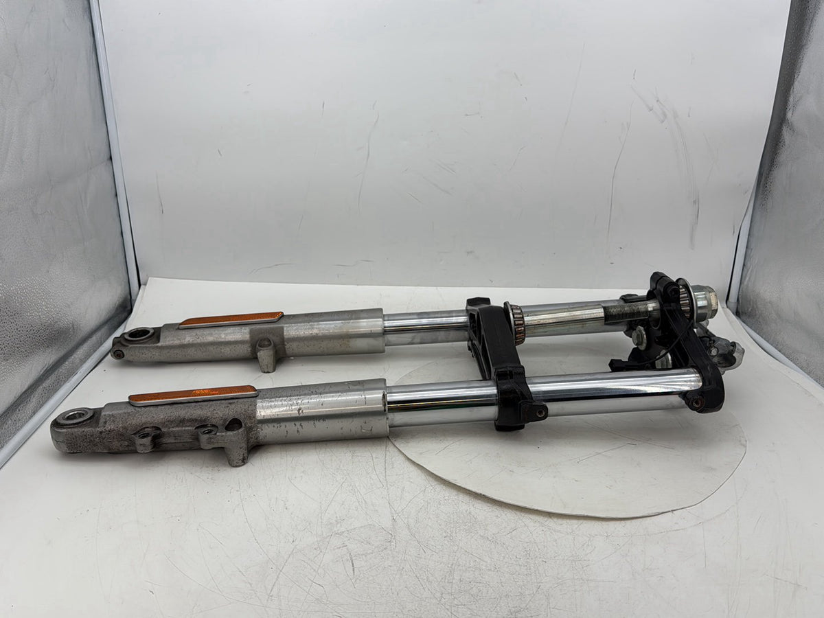 2014 Harley Street Glide Touring Front Triple Tree Set & LH RH Fork Legs Sliders