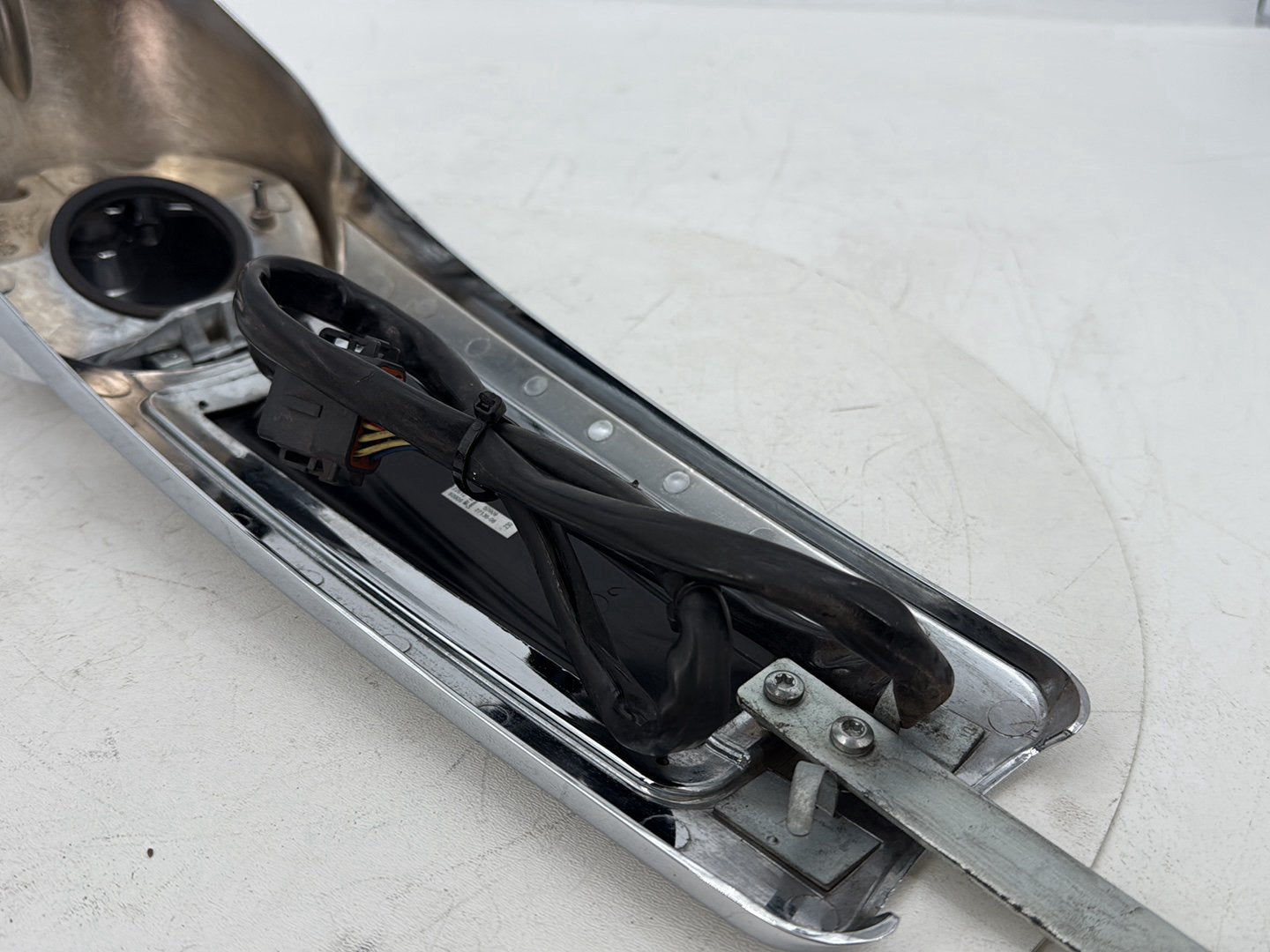 2008 - 2016 Harley-Davidson Touring Electra Glide Ultra Fuel Gas Tank Dash Console NOKey 	61270-08