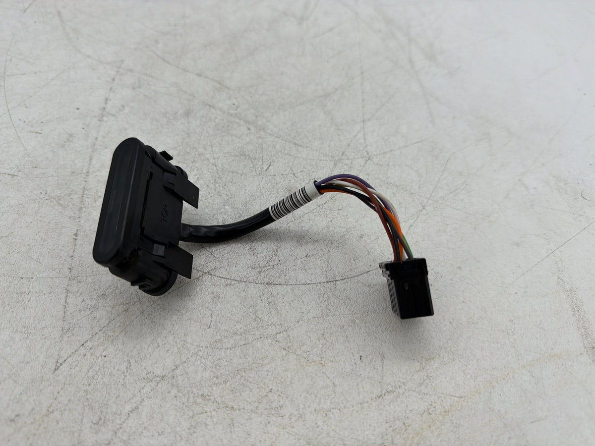 2013 Harley Electra Glide Touring FLHTCU OEM Dash Indicator Lamp Wire Plug In