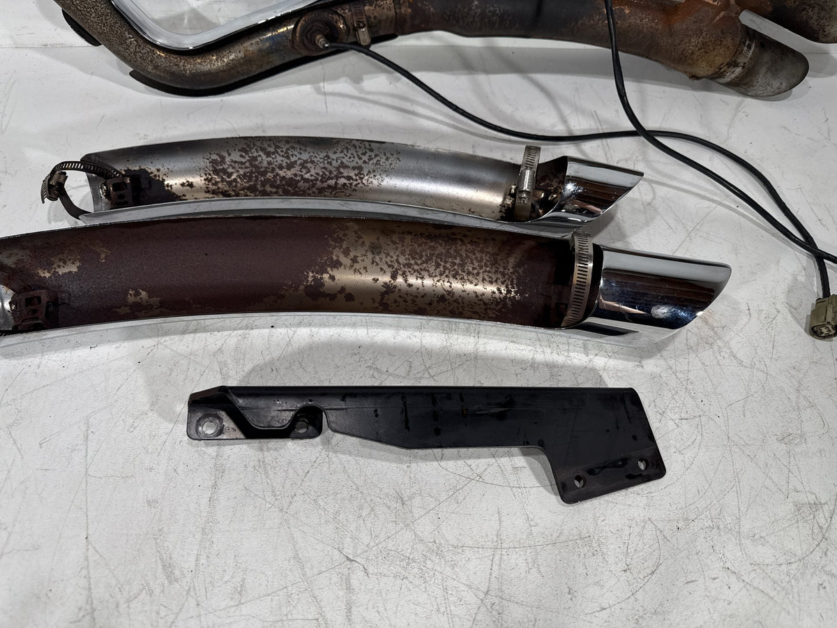 2012 Harley Electra Touring Ultra Exhaust Header Pipes Muffler Vance & Hines