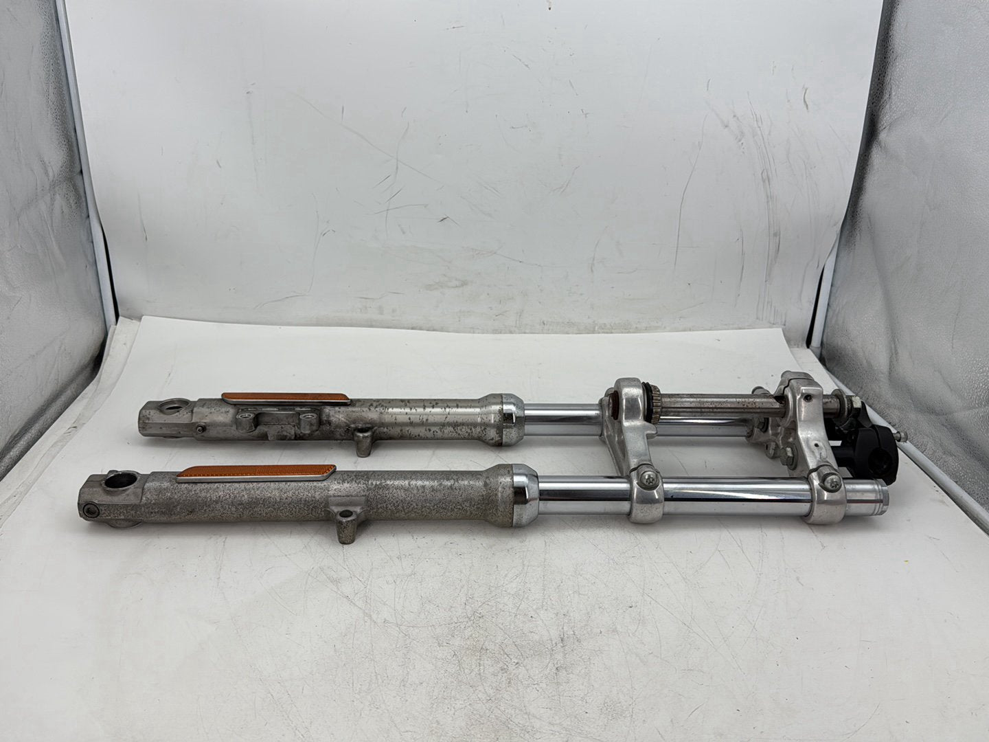 2009 Harley Sportster 883 Low XL883L OEM Front Triple Tree Set & LH RH Fork Legs Sliders