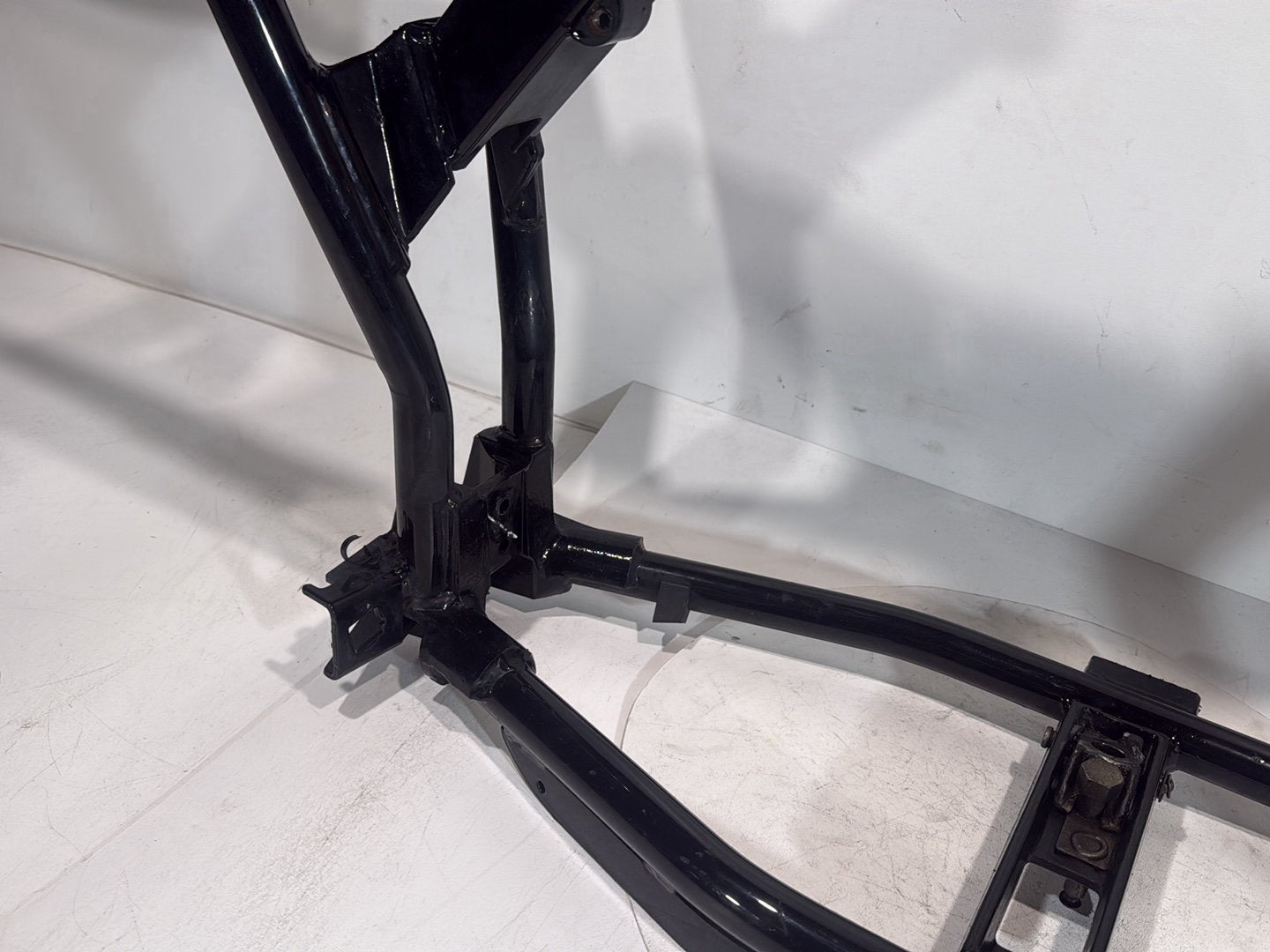 1999 - 2006 Harley-Davidson Dyna Super Glide Body Main Frame Chassis CLN CLR 47463-06BHP