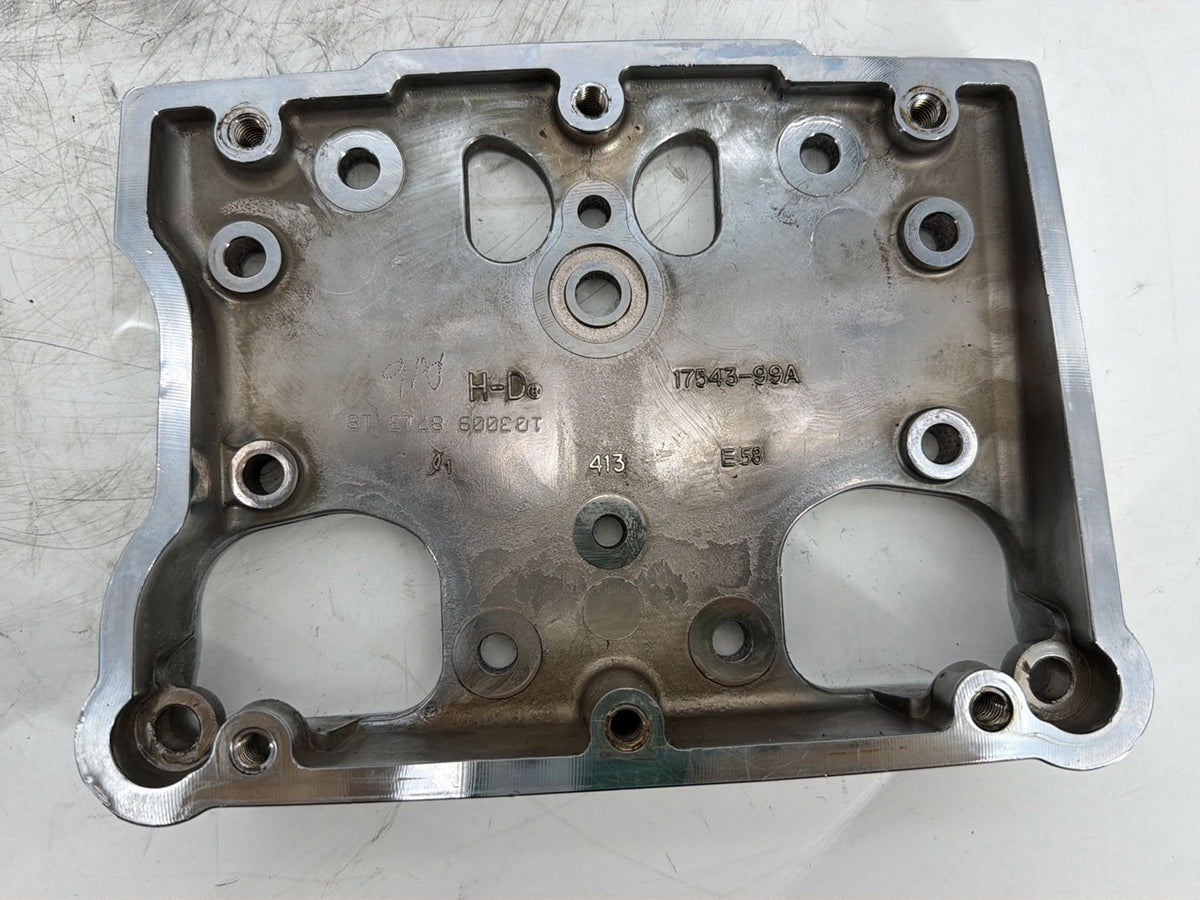 2010 Harley Touring Electra Glide Classic OEM Twin Cam Top Rocker Cover 17571-99