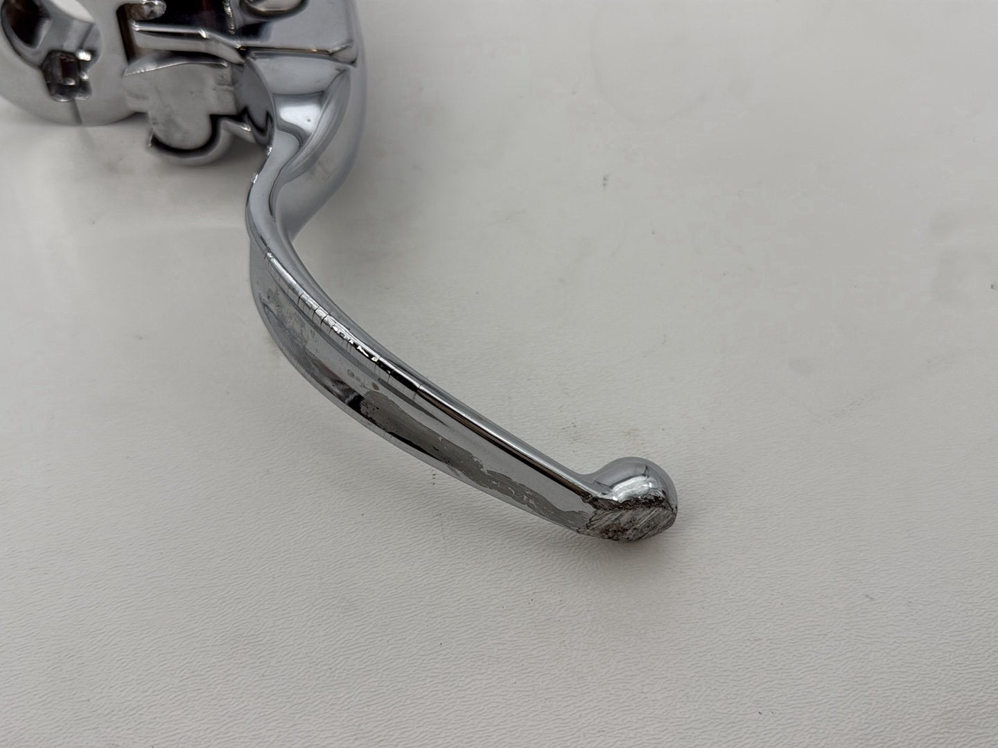 2011 Harley Road King Touring FLHRC Classic OEM Front Right Hand Brake Lever Master Cylinder Reservoir