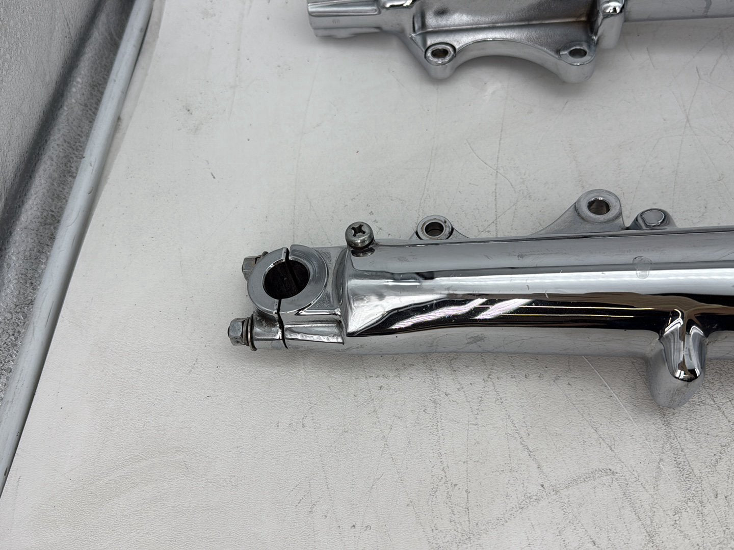 1995 Harley Road King Touring FLHR OEM Front Triple Tree Set & LH RH Fork Legs Sliders