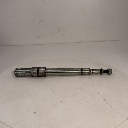 1999 - 2006 Harley-Davidson Touring Electra Glide Ultra Front Wheel Axle Bolt Shaft 43364-00
